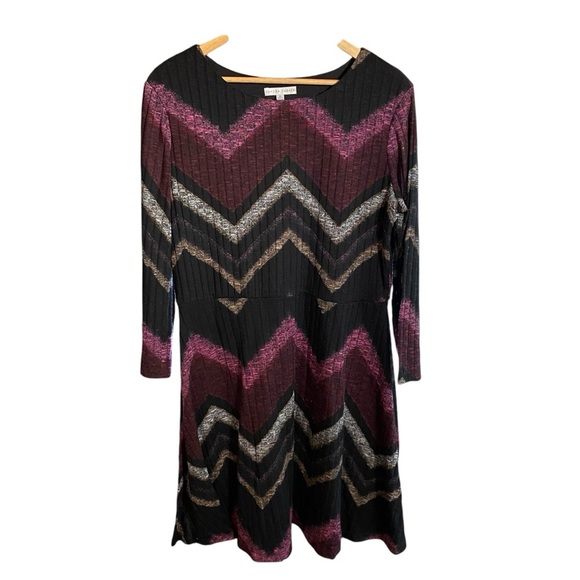 Sandra Darren Dresses & Skirts - Sandra Darren Women's Dress Midi Scoop Neck Chevron Print Stretch Knit Tunic 16